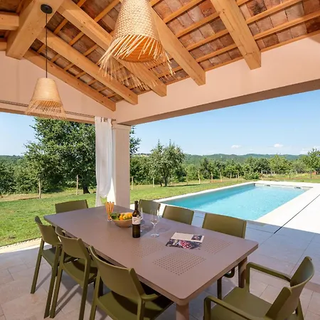 Villa Pet Friendly For Up To 8 People With Private Pool & Playground In Istria