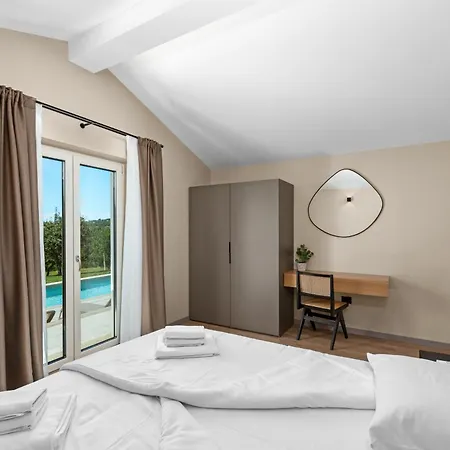 Vila Pet Friendly For Up To 8 People With Private Pool & Playground In Istria *
