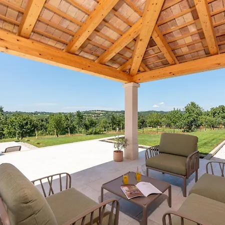 Pet Friendly For Up To 8 People With Private Pool & Playground In Istria Villa Pazin