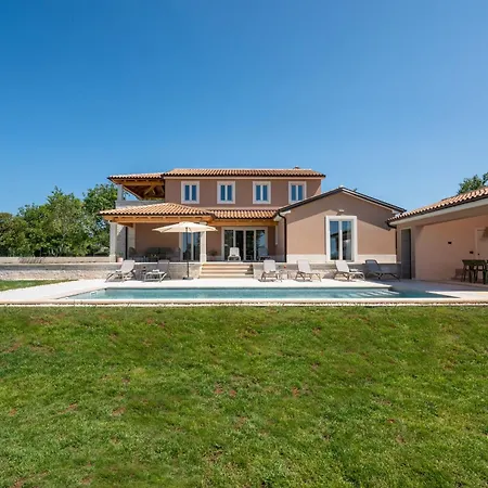 Pet Friendly For Up To 8 People With Private Pool & Playground In Istria Villa Pazin