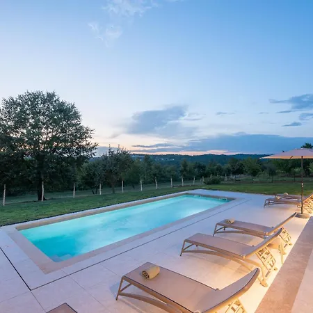 Vila Pet Friendly For Up To 8 People With Private Pool & Playground In Istria Pazin
