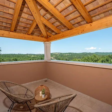 Villa Pet Friendly For Up To 8 People With Private Pool & Playground In Istria