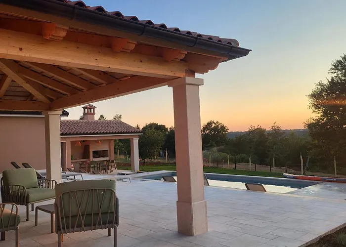 Pet Friendly For Up To 8 People With Private Pool & Playground In Istria Villa