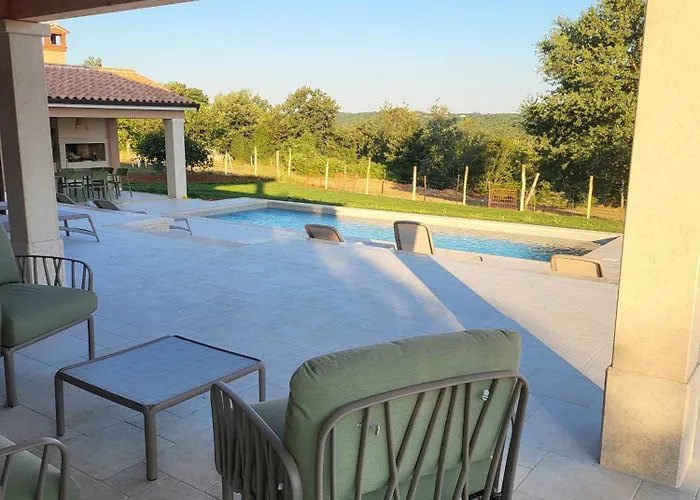 Pet Friendly For Up To 8 People With Private Pool & Playground In Istria Villa