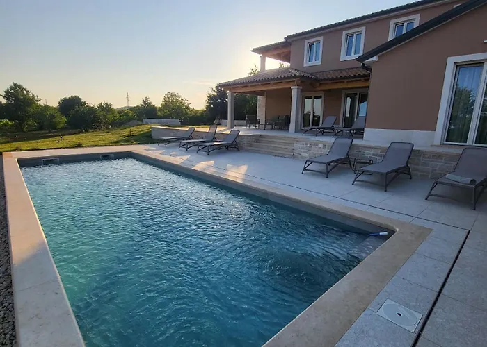 Pet Friendly For Up To 8 People With Private Pool & Playground In Istria Villa