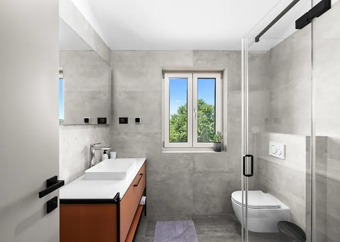 Villa Pet Friendly For Up To 8 People With Private Pool & Playground In Istria