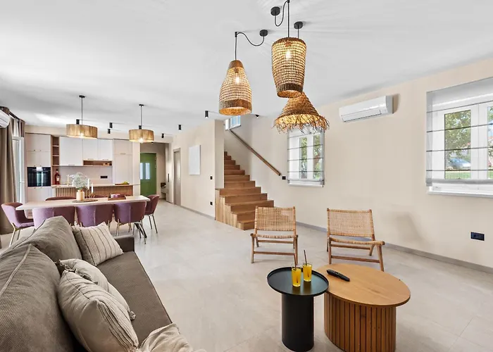 Villa Pet Friendly For Up To 8 People With Private Pool & Playground In Istria Pazin