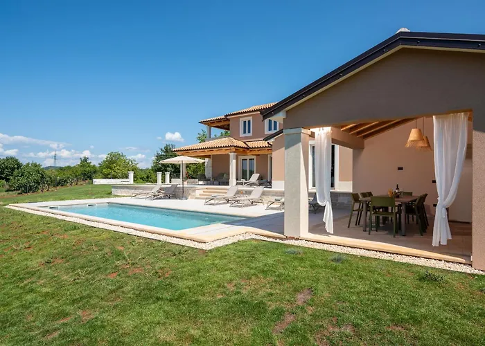 Pet Friendly For Up To 8 People With Private Pool & Playground In Istria Villa