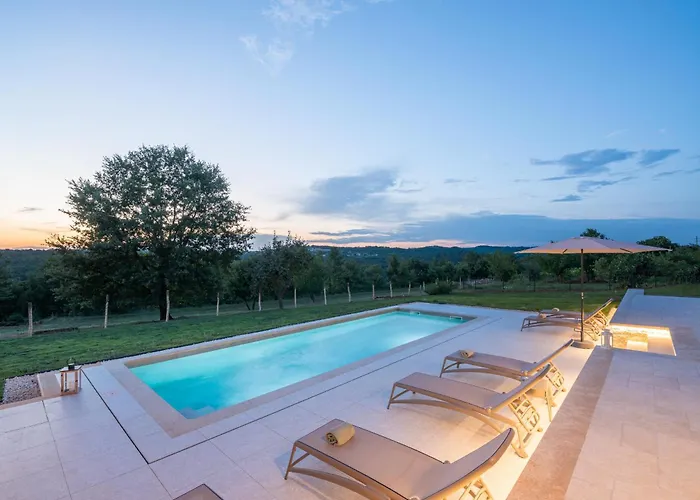 Villa Pet Friendly For Up To 8 People With Private Pool & Playground In Istria Pazin