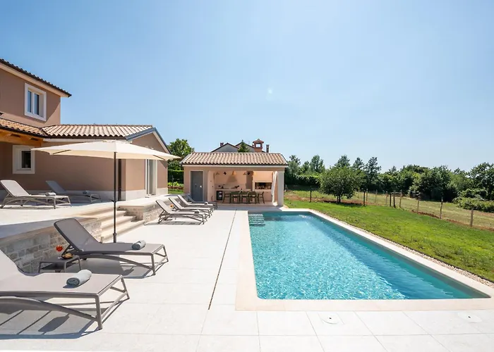Pet Friendly For Up To 8 People With Private Pool & Playground In Istria Villa
